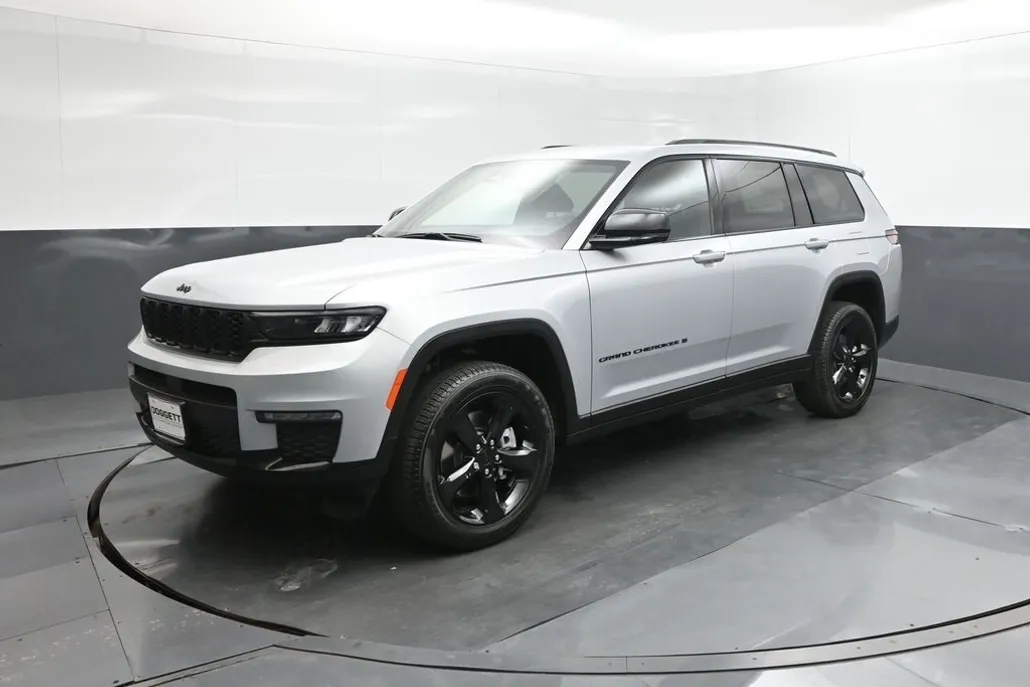 2025 Jeep Grand Cherokee Limited photo 1