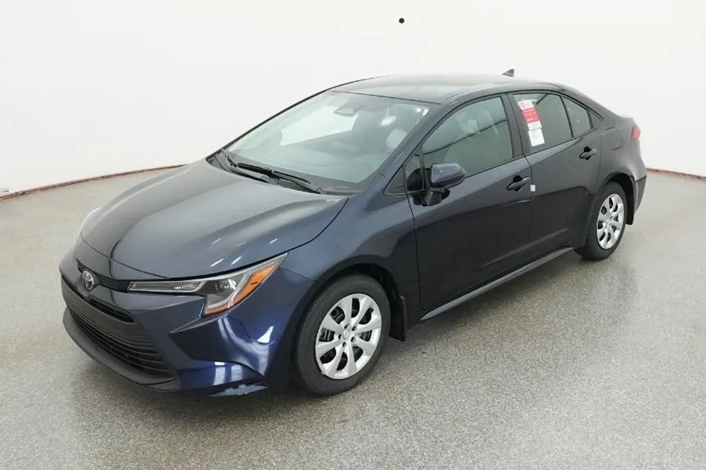 2026 Toyota Corolla LE photo 1