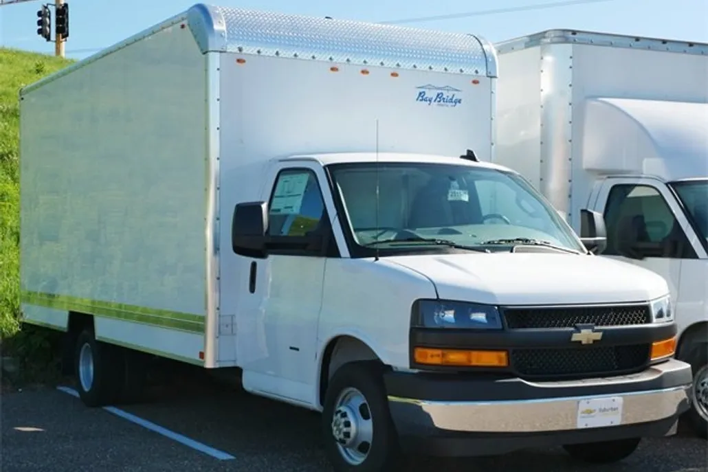 2025 Chevrolet Express Cutaway 3500 photo 1