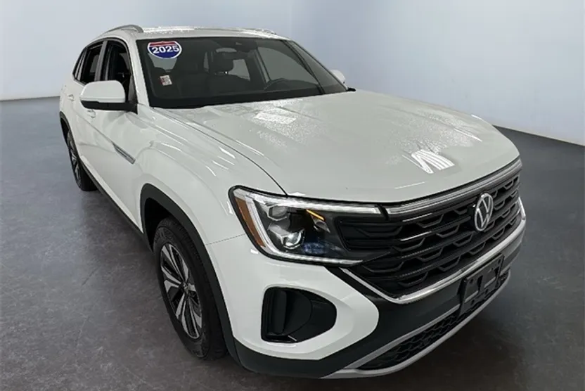 2025 Volkswagen Atlas Cross Sport SE photo 1
