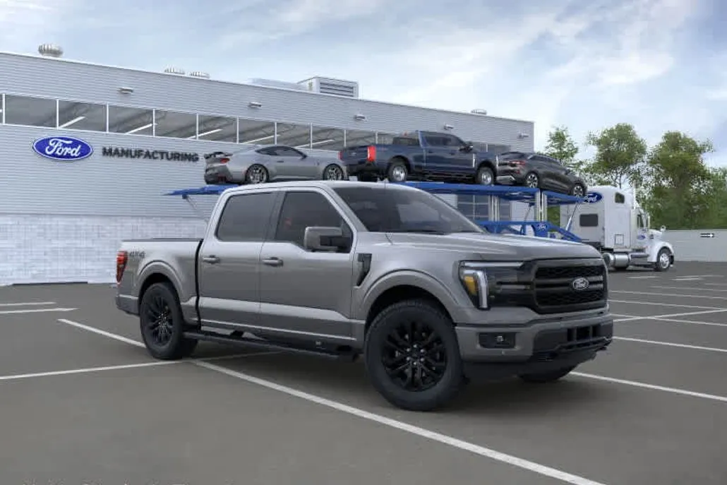 2025 Ford F-150 Lariat photo 1