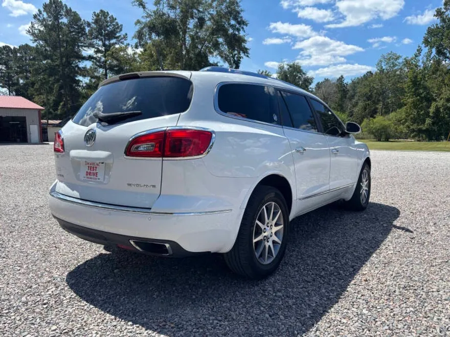 2017 Buick Enclave Leather photo 1