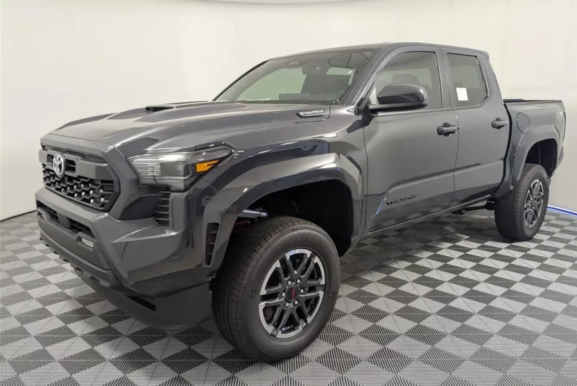 2025 Toyota Tacoma TRD Sport Double Cab photo 1