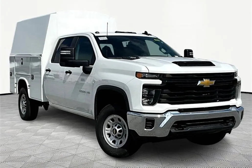 2025 Chevrolet Silverado 3500HD photo 1