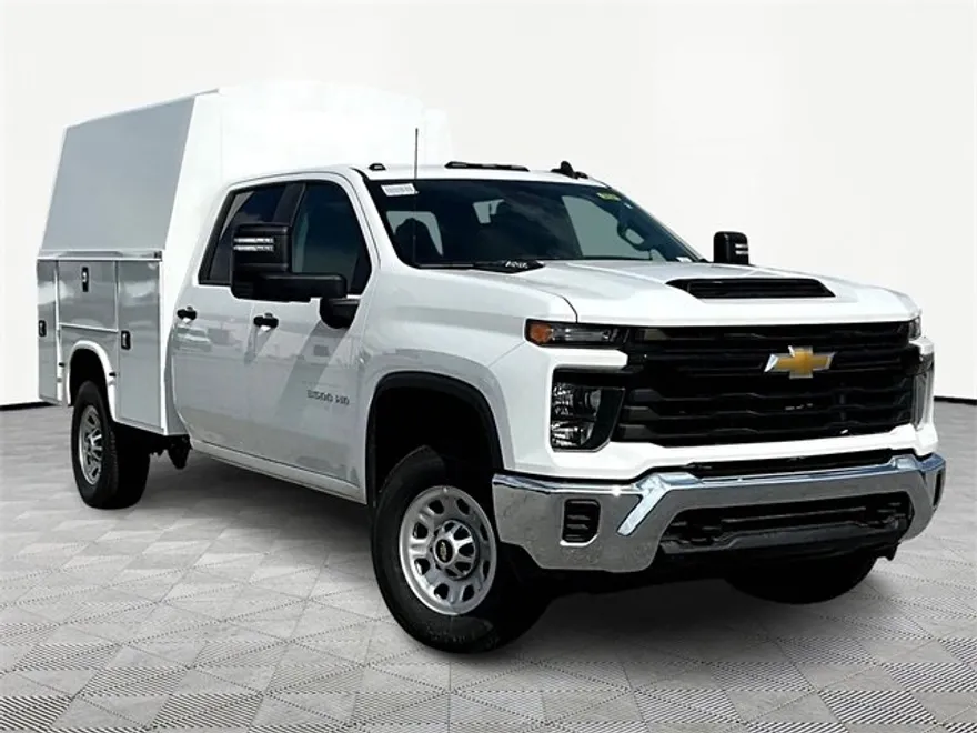 2025 Chevrolet Silverado 3500HD photo 1