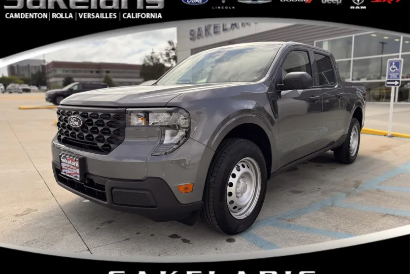 2025 Ford Maverick XL photo 1