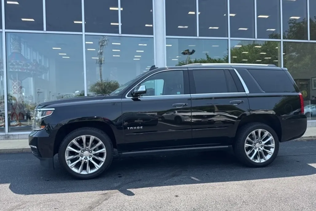 2019 Chevrolet Tahoe Premier photo 1
