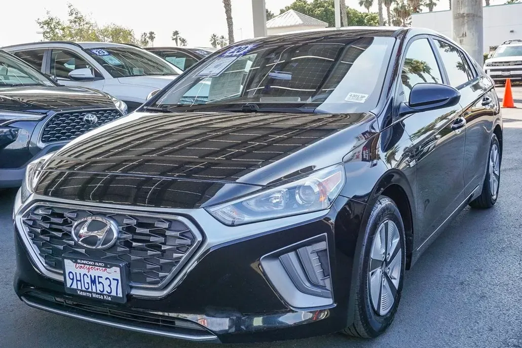 2020 Hyundai Ioniq Blue photo 1