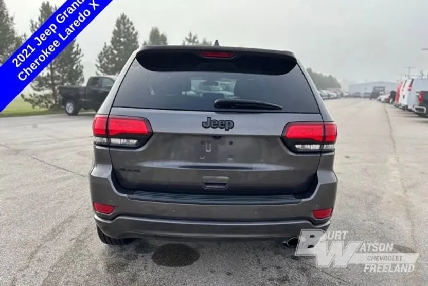 2021 Jeep Grand Cherokee Laredo X photo 1