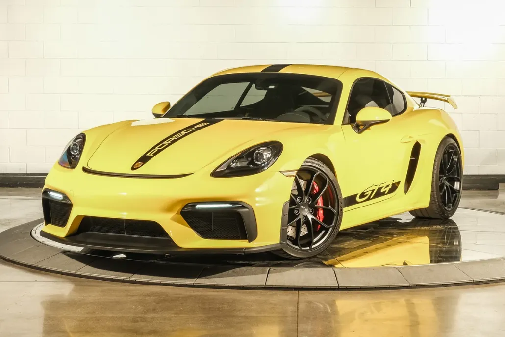 2020 Porsche Cayman GT4 photo 1