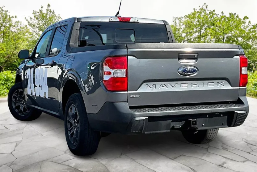 2022 Ford Maverick XLT photo 1