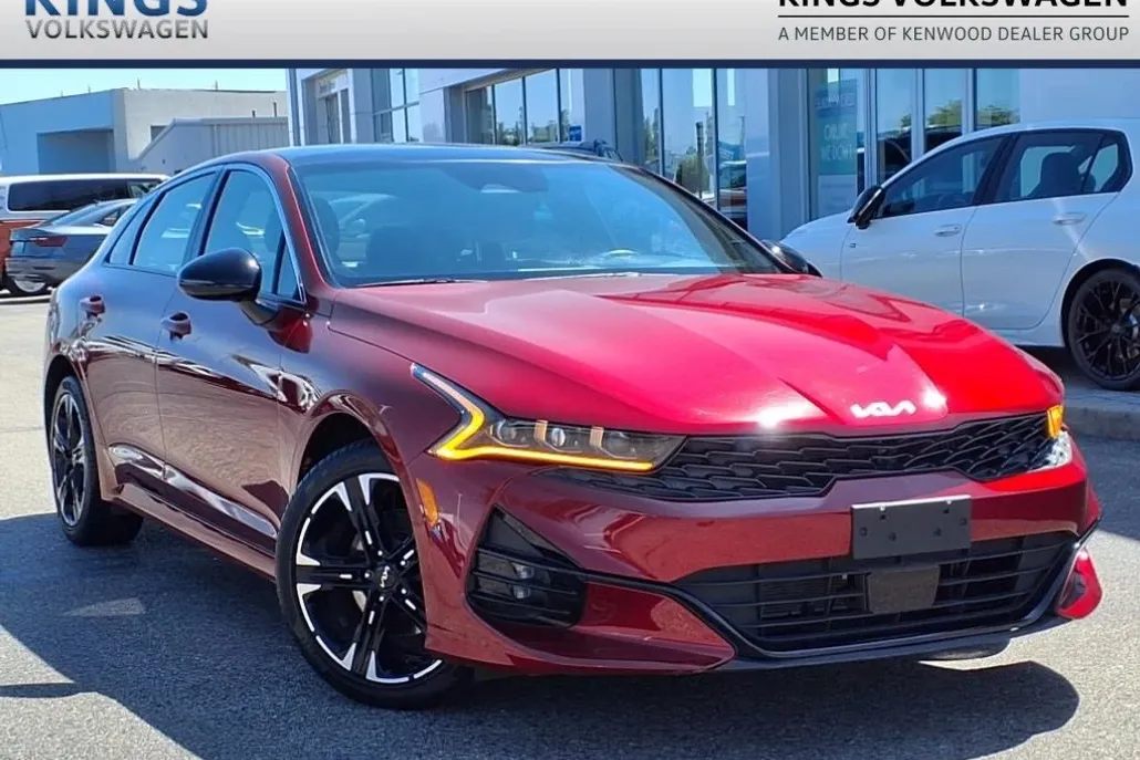 2023 Kia K5 GT-Line photo 1