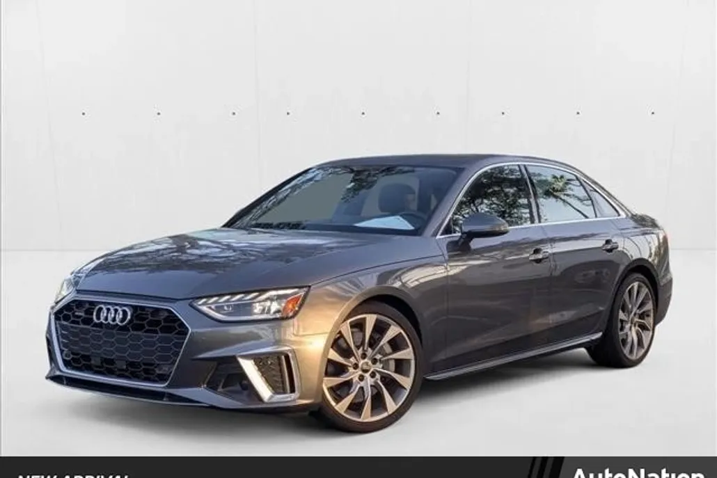 2023 Audi A4 S line Quattro Premium Plus photo 1