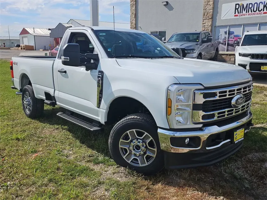 2025 Ford F-350 XLT photo 1