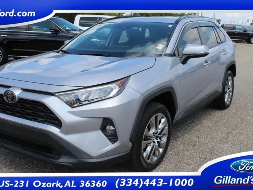 2019 Toyota RAV4 XLE Premium photo 1