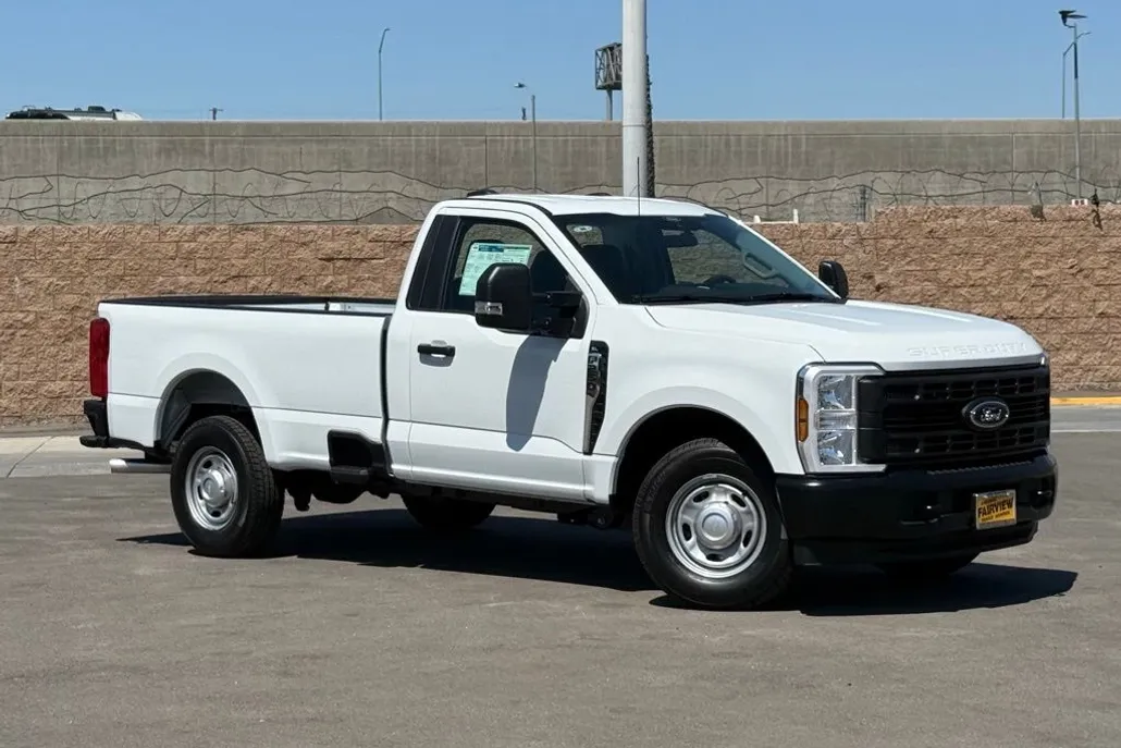 2025 Ford F-250 XL photo 1