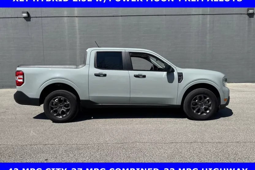 2024 Ford Maverick XLT photo 1