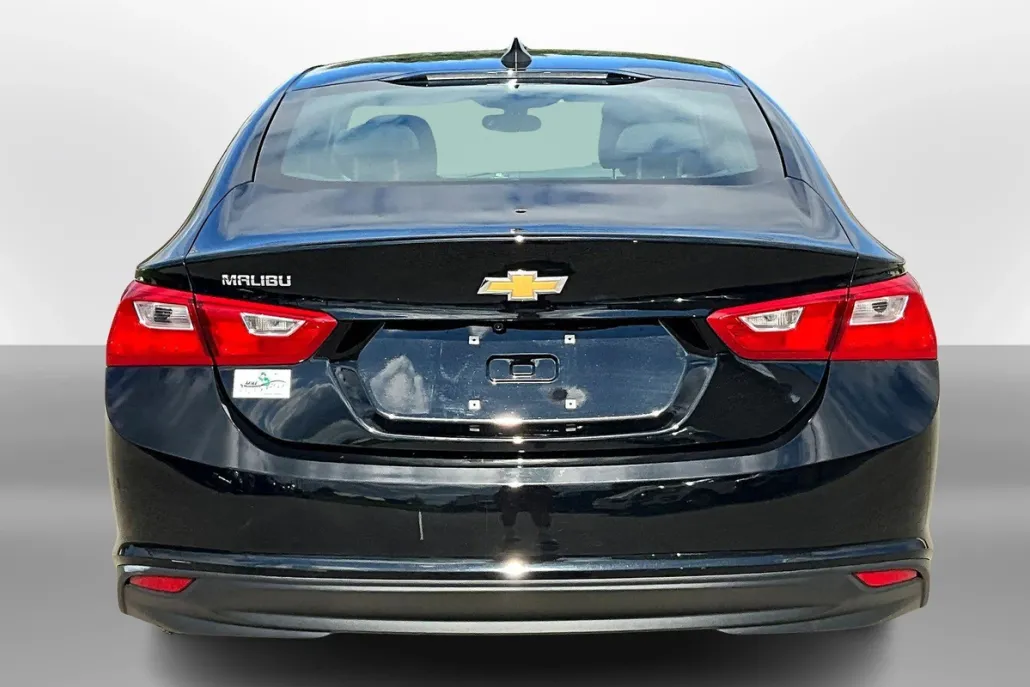 2020 Chevrolet Malibu LS photo 1