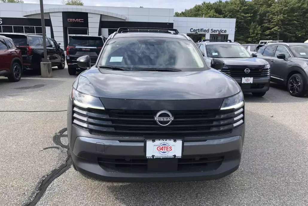 2026 Nissan Kicks SV photo 1