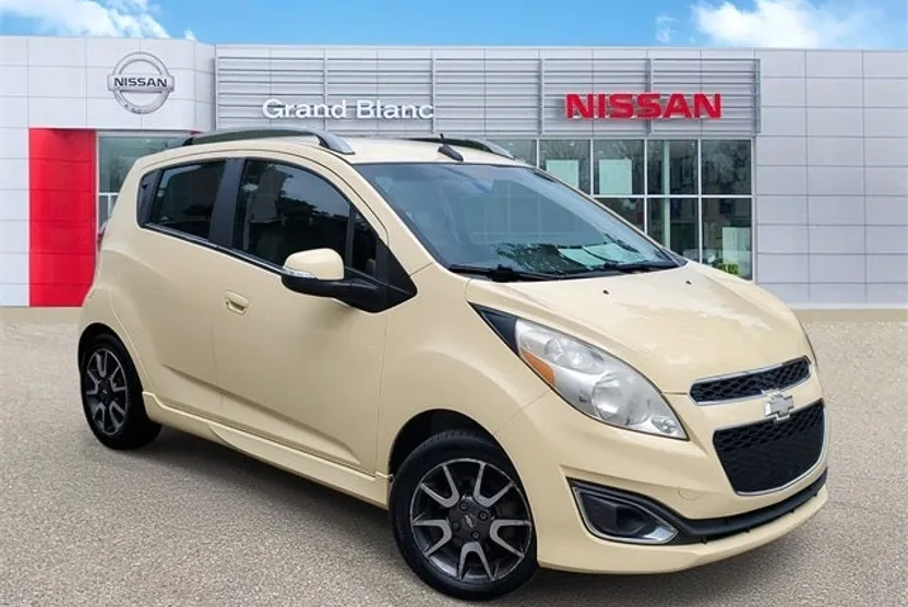 2014 Chevrolet Spark 2LT photo 1