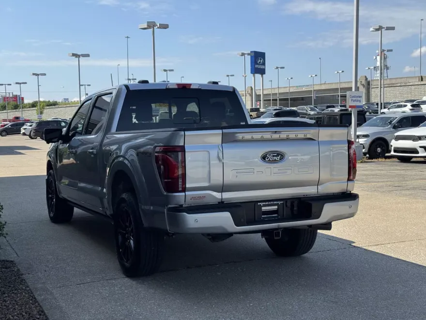 2024 Ford F-150 Platinum photo 1