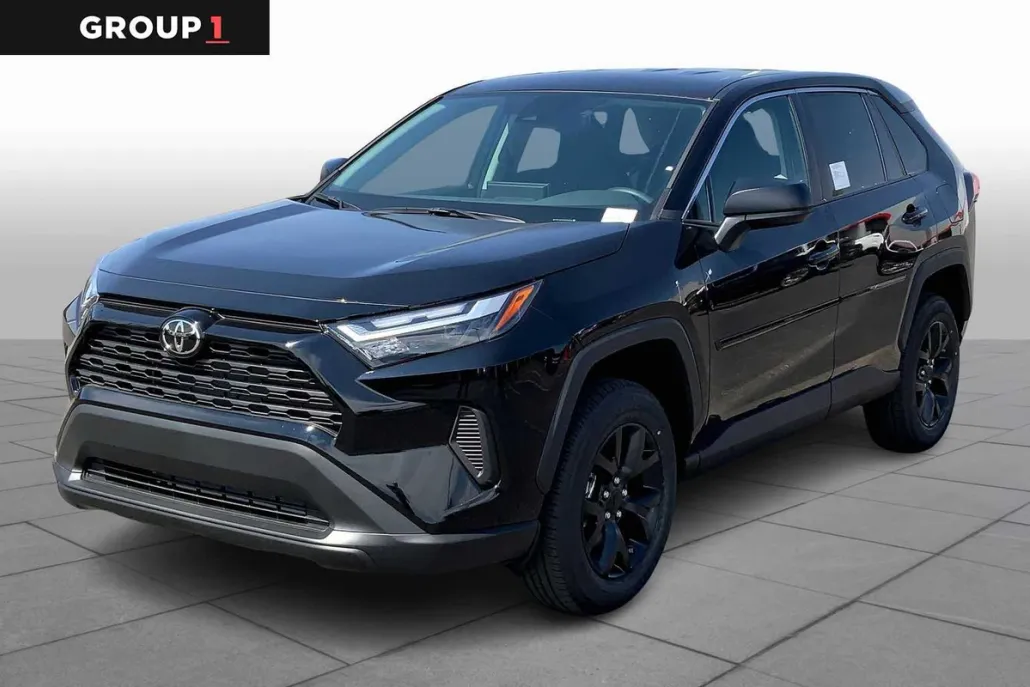 2025 Toyota RAV4 LE photo 1