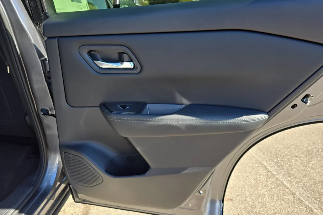 2026 Nissan Rogue SV photo 1