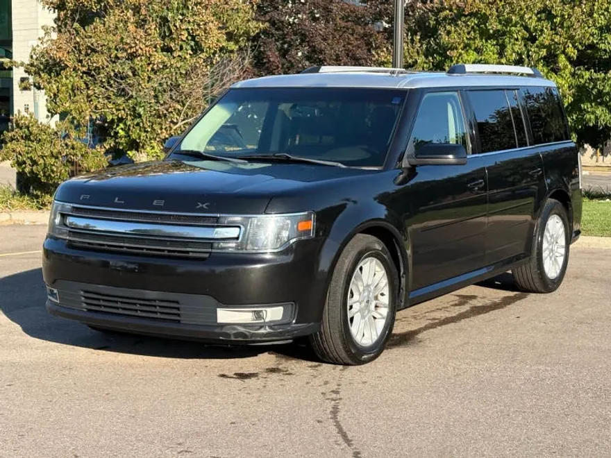 2013 Ford Flex SEL photo 1
