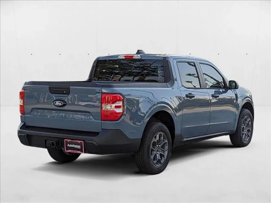2025 Ford Maverick XLT photo 1