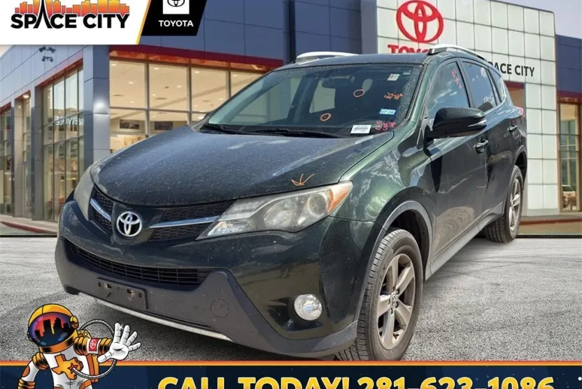 2013 Toyota RAV4 XLE photo 1