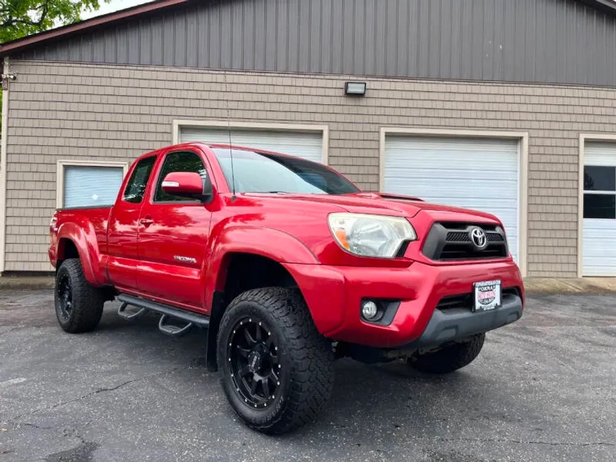 2013 Toyota Tacoma V6 4x4 Access Cab photo 1
