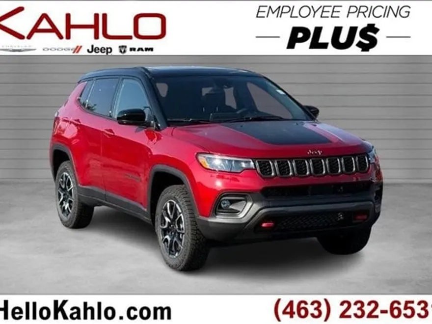 2025 Jeep Compass Trailhawk photo 1