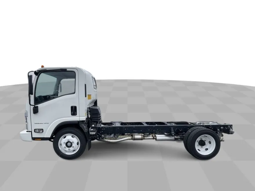 2024 Chevrolet Silverado photo 1
