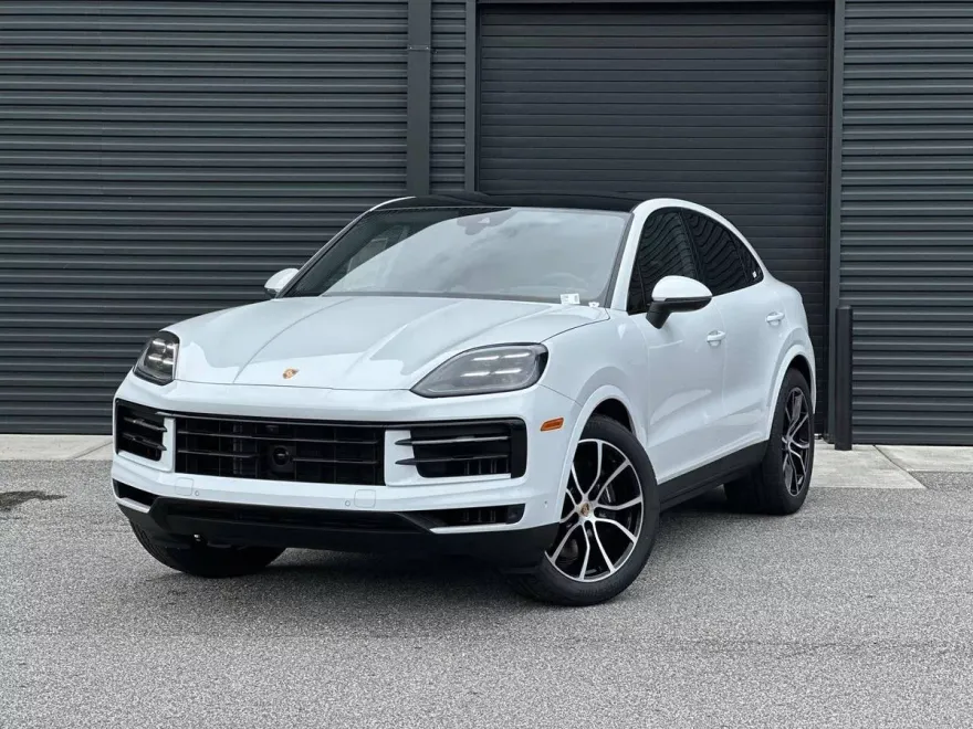 2025 Porsche Cayenne Coupe photo 1