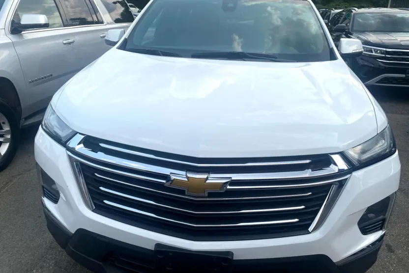 2023 Chevrolet Traverse Cloth 1LT photo 1
