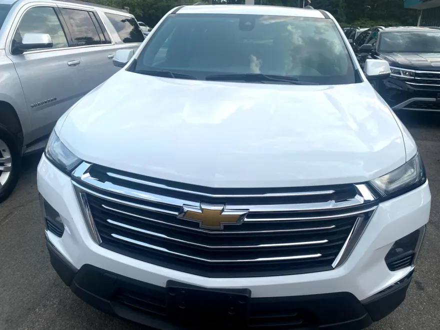 2023 Chevrolet Traverse Cloth 1LT photo 1