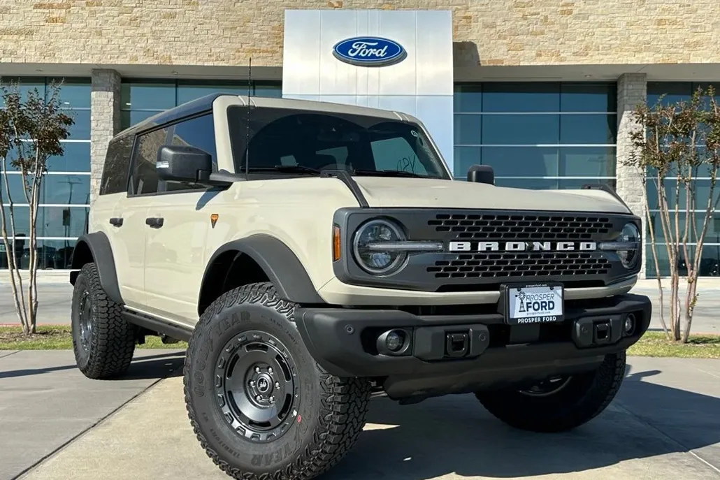 2025 Ford Bronco Badlands photo 1