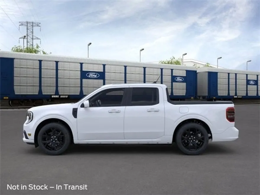 2025 Ford Maverick photo 1