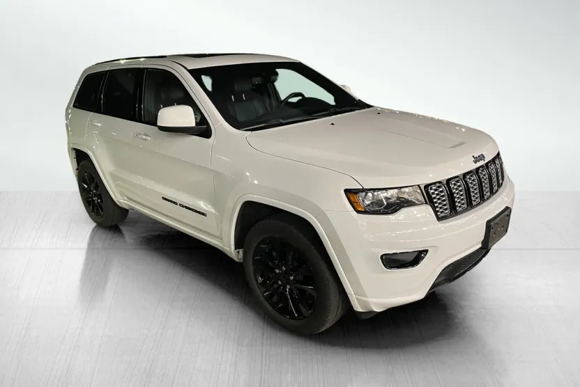 2019 Jeep Grand Cherokee Laredo photo 1