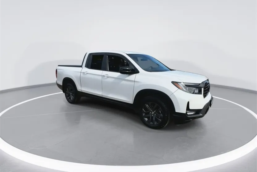 2023 Honda Ridgeline Sport photo 1