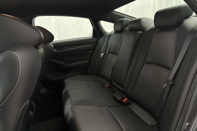 2020 Honda Accord Sport photo 1