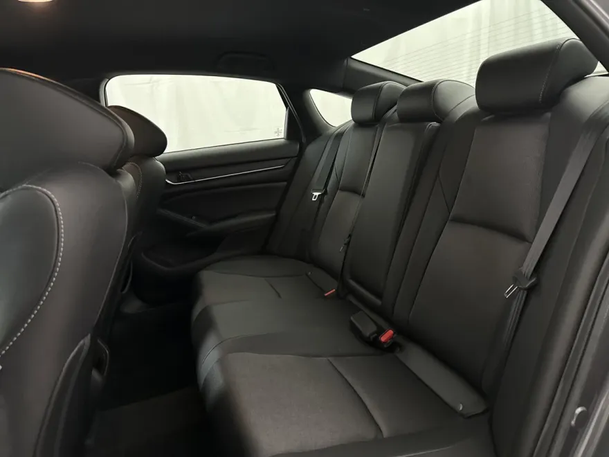 2020 Honda Accord Sport photo 1