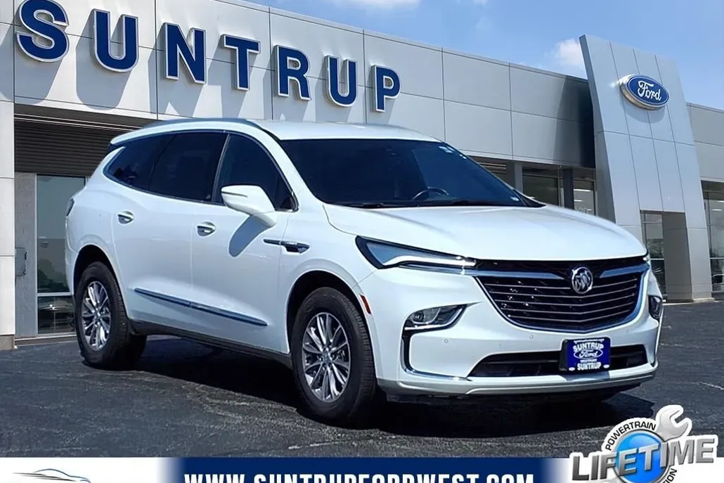 2024 Buick Enclave Premium photo 1