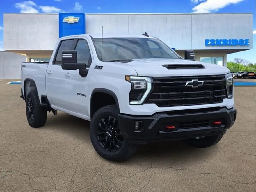 2025 Chevrolet Silverado 2500HD LT photo 1