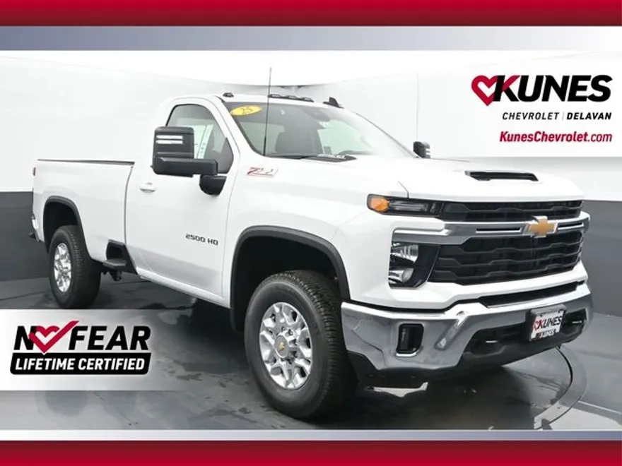2025 Chevrolet Silverado 2500HD LT photo 1