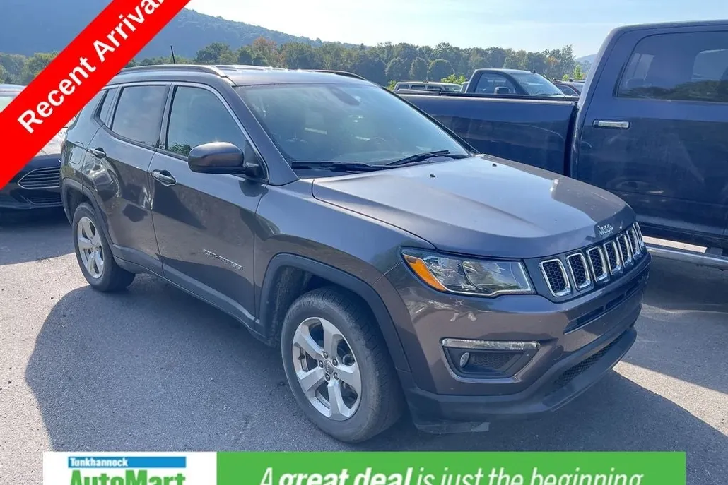 2020 Jeep Compass Latitude photo 1