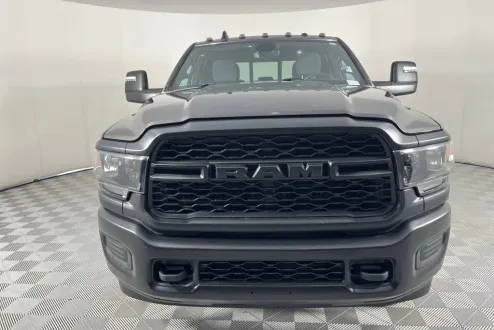 2024 Ram 3500 Tradesman photo 2