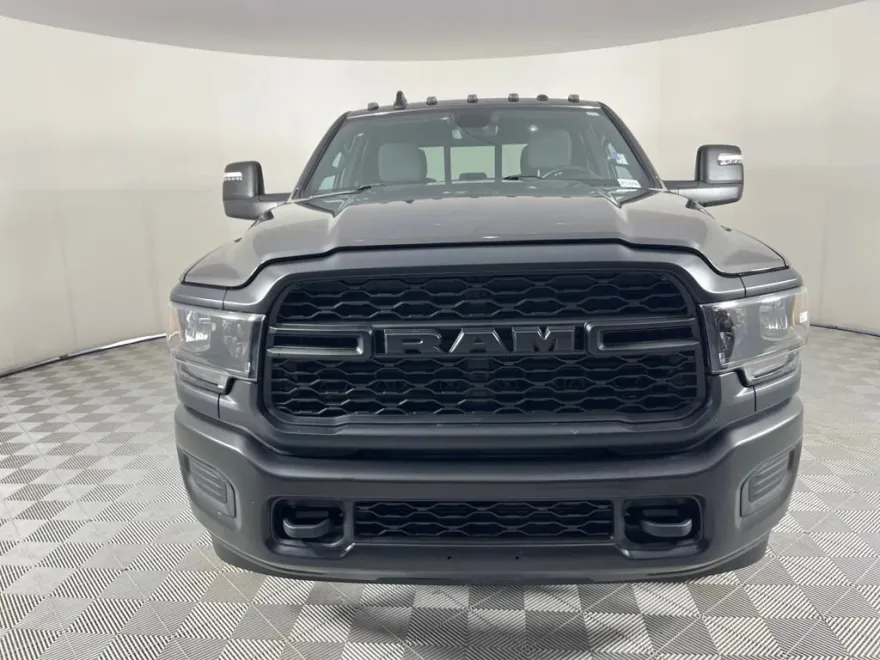 2024 Ram 3500 Tradesman photo 2