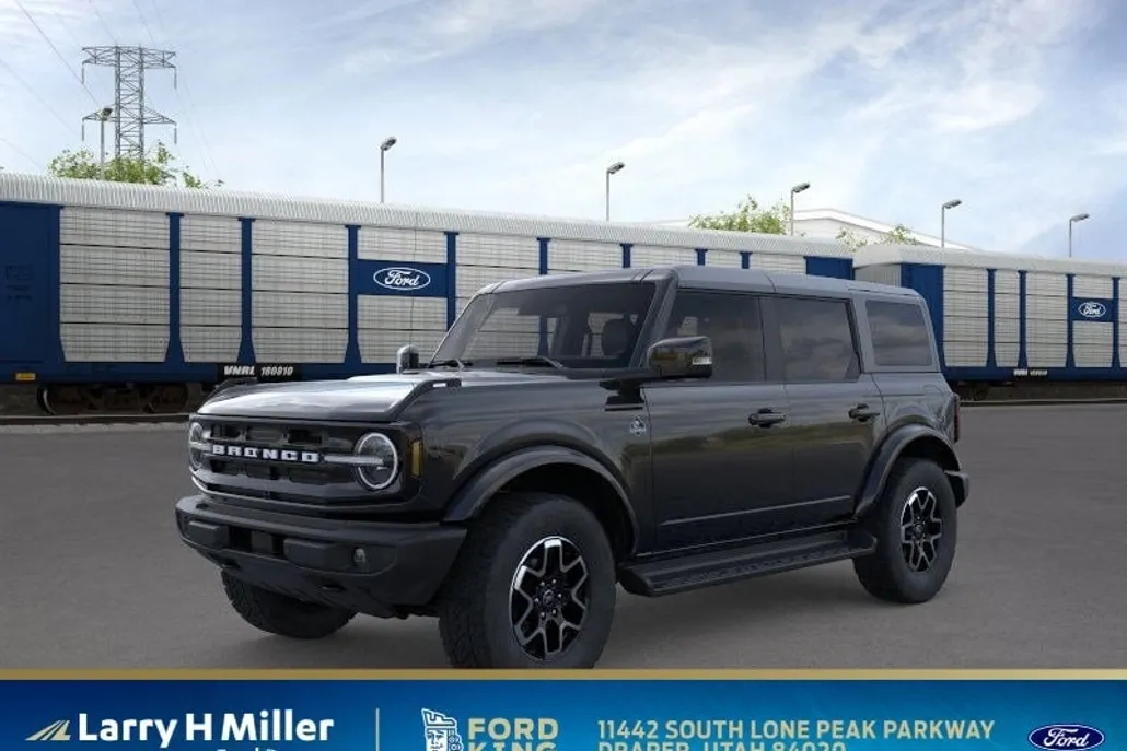 2025 Ford Bronco Outer Banks photo 1