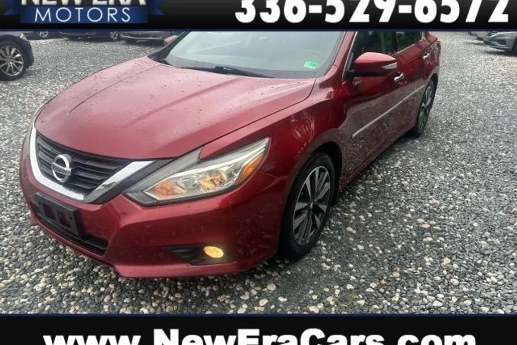 2017 Nissan Altima 2.5 SV photo 1